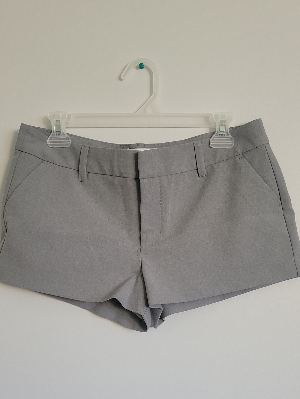 Women's Gray Tailored Shorts MEDIUM (1045)